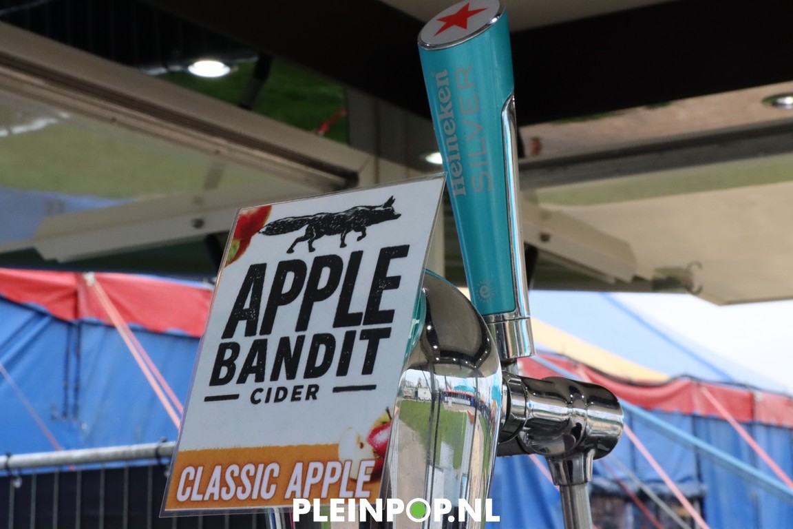 Zondag D I V.        (5)